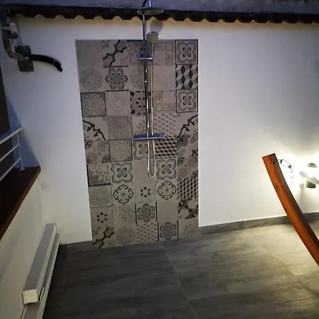 فندق مبيت وإفطار Tonnarella 4*