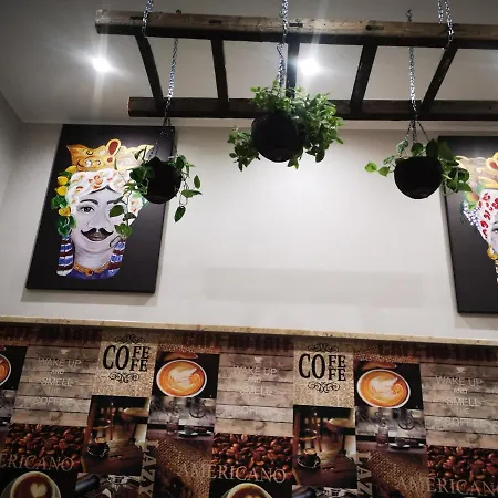 Tonnarella Nocleg ze śniadaniem 4*