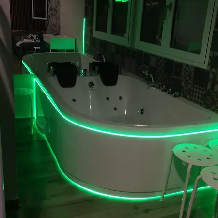 فندق مبيت وإفطار Tonnarella 4*